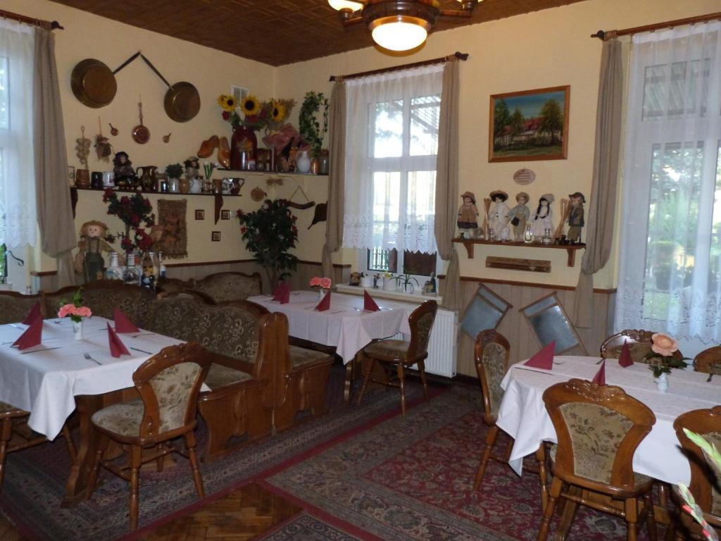 Landhaus Dargelin Hotel Behrenhoff Buitenkant foto